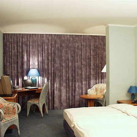 Pensión Villa Ratingen 3*