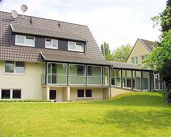 Pensión Villa Ratingen 3*